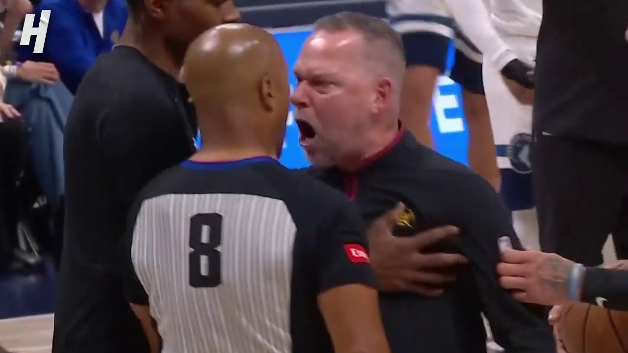 Mike Malone GOES OFF at Ref 😱