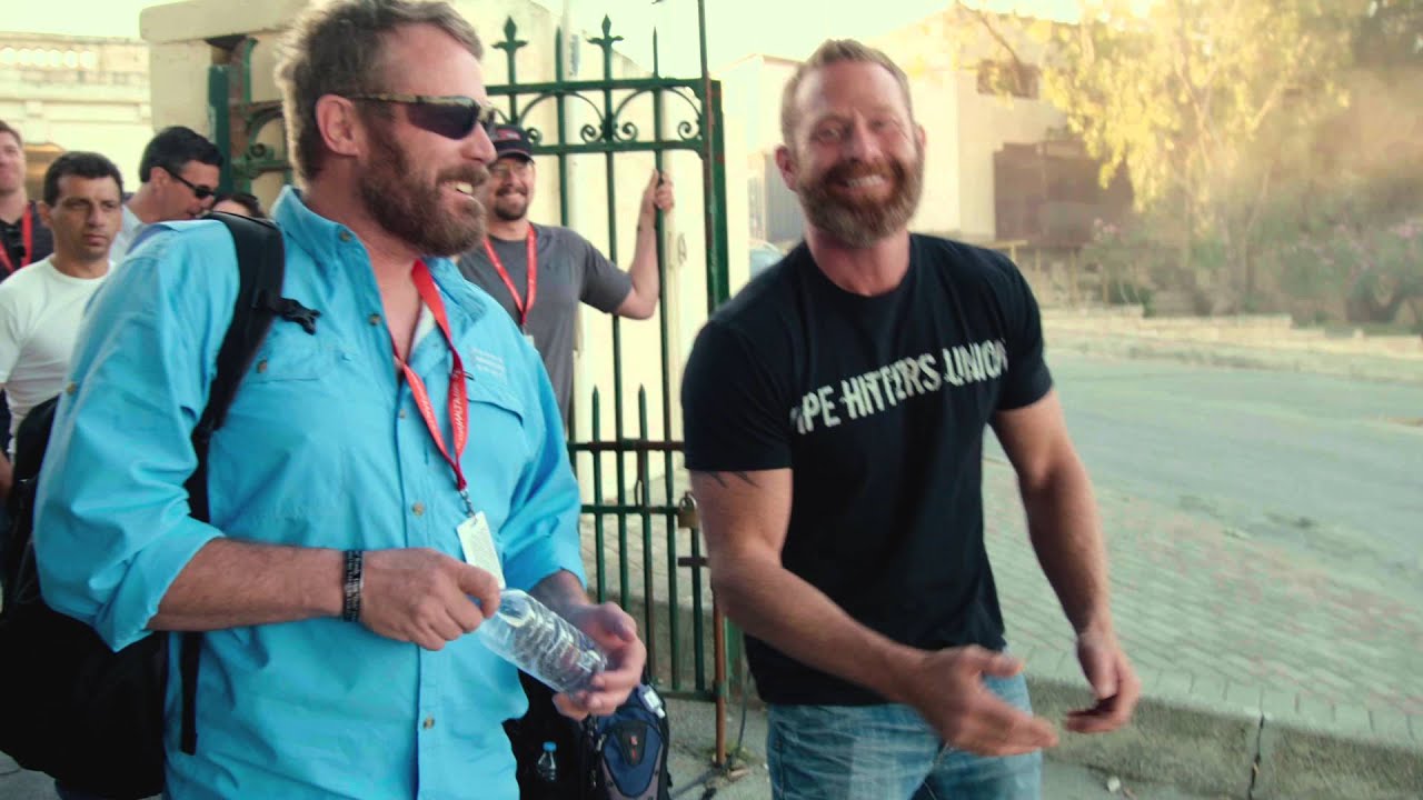 13 Hours: The Secret Soldiers of Benghazi | "Oz and Max" | Paramount Pictures International