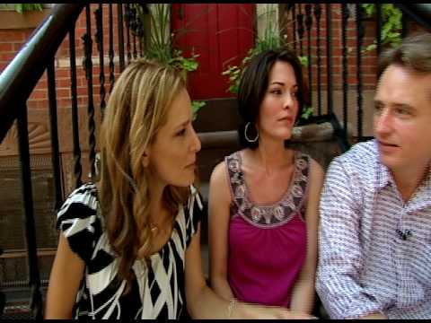 Talk Stoop with Law & Order, Alana de la Garza & Linus Roach - As Seen on New York Nonstop
