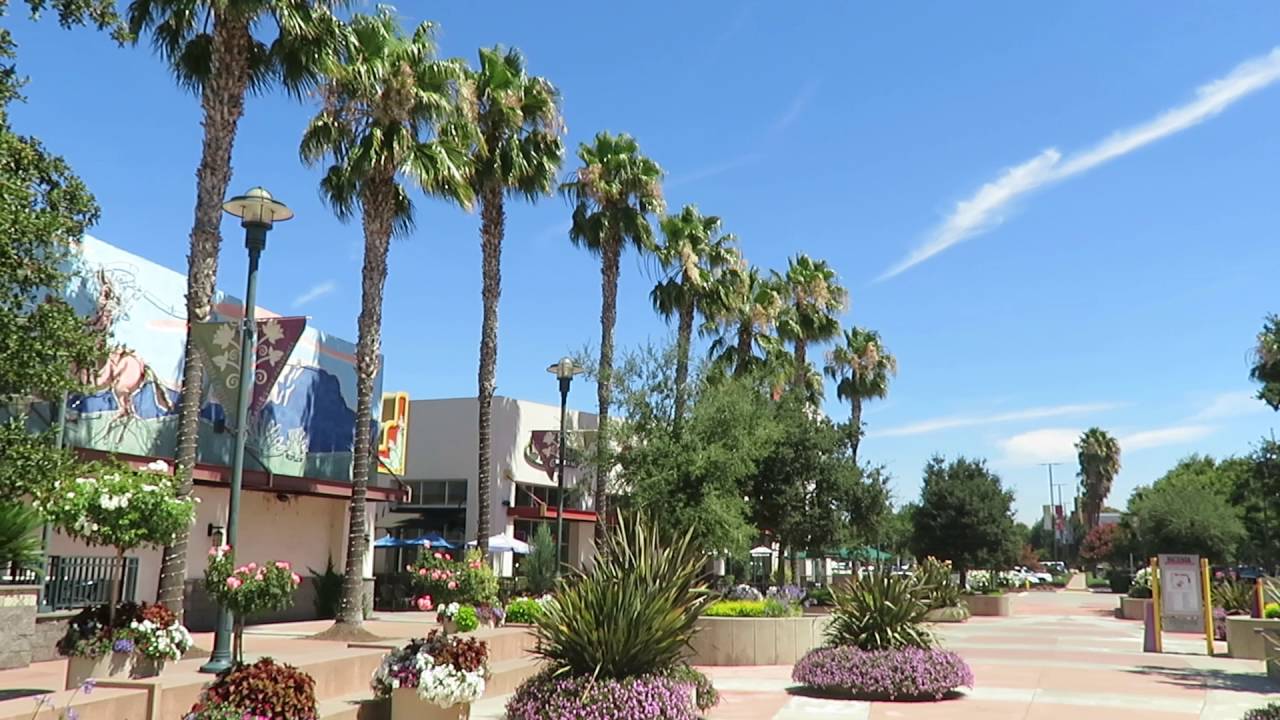 Regal Cinemas - Hacienda Crossings - Dublin, California