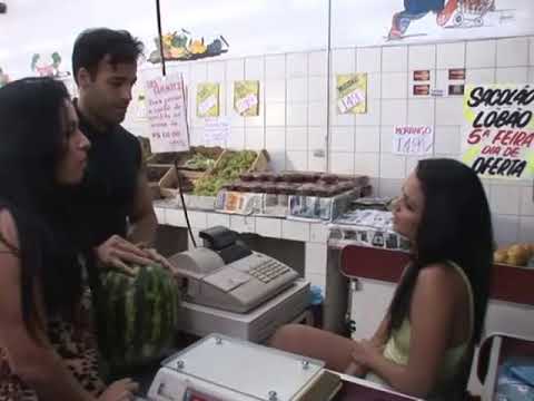 ATRIZ MONICA SANTIAGO CENA COMPRANDO UMA MELANCIA NA BANCA DE ORTI FRUTI CENA 2....