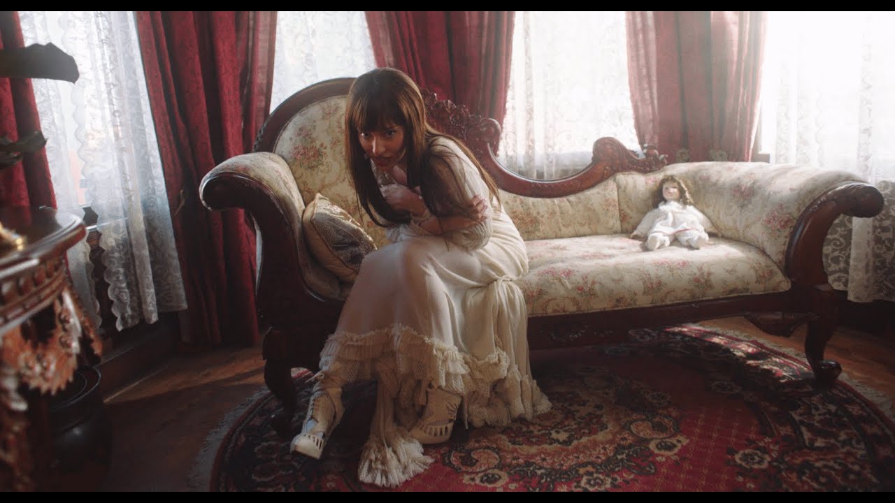 Faouzia - Porcelain (Official Music Video)