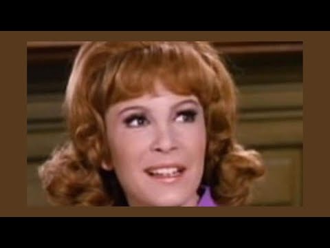 13 Sweet Photos of Linda Kaye Henning