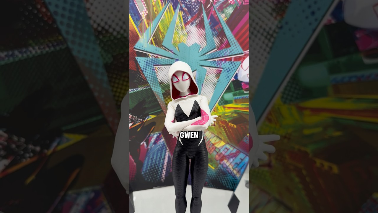 SPIDERGWEN REVIEW 😭💀 #spidergwen #haileesteinfeld #gwenstacy #milesmorales #spiderman #hottoys