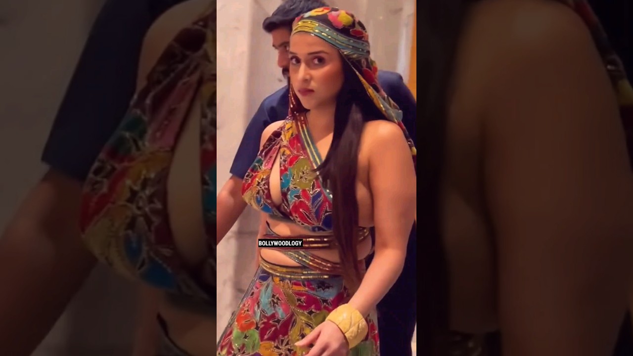 Arey baap re...Mannara Chopra ne apni outfit se temperature badaa diya 🔥| Bollywoodlogy| Honey Singh
