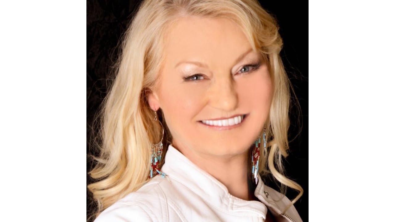 Thunder On The Mountain - Cissie Lynn