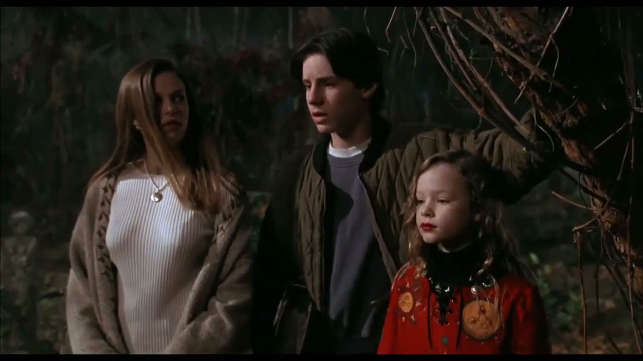 Hocus Pocus (1993) - Thackery Tells Billy Butcherson's Story (with English Sub)